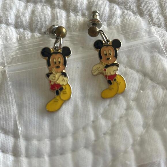 Vintage Disney Mickey Mouse earrings - Picture 9 of 11